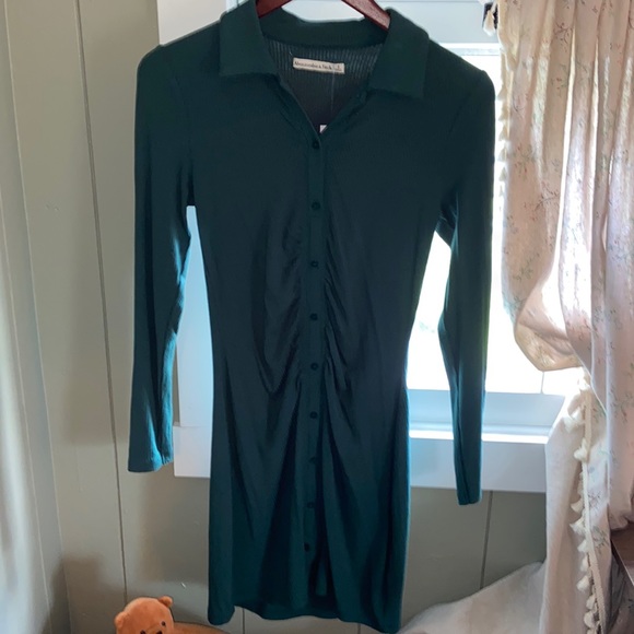 NWT Abercrombie & Fitch Long Sleeve Ruched Shirt Dress - Small - Picture 2 of 5